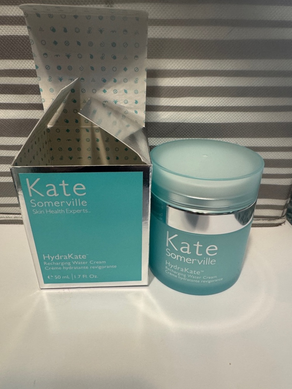 Kate Somerville HydraKate Recharging Water Cream - 1.7fl oz